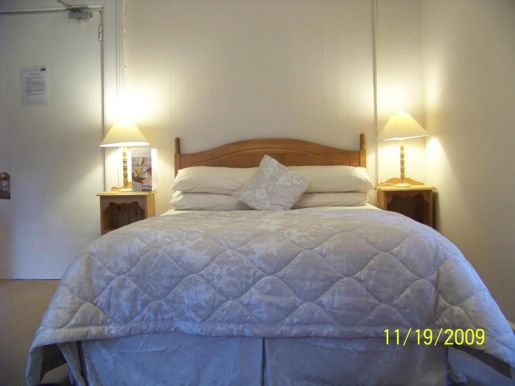The Park Hotel Abergavenny Room photo