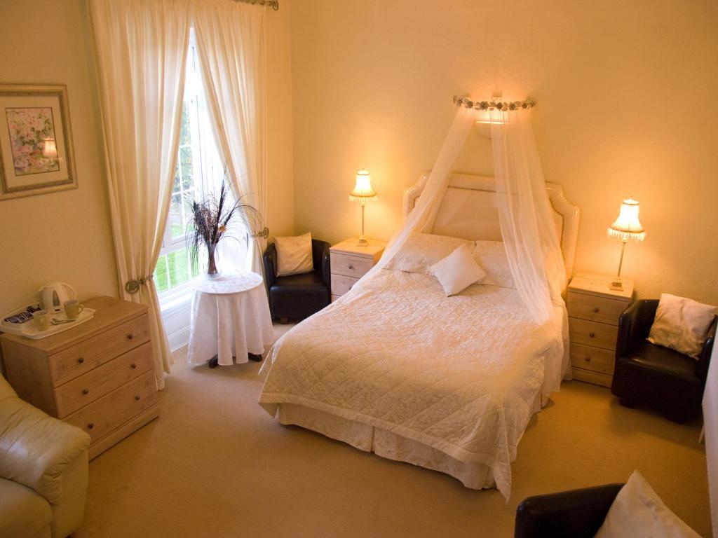 The Park Hotel Abergavenny Room photo