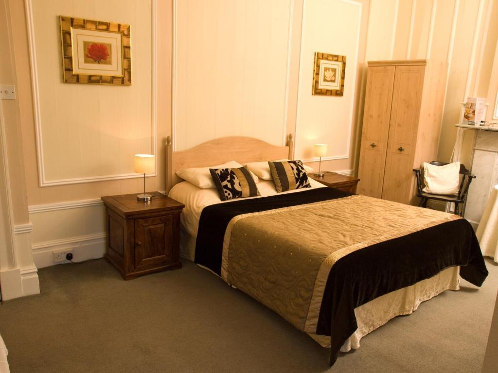 The Park Hotel Abergavenny Room photo